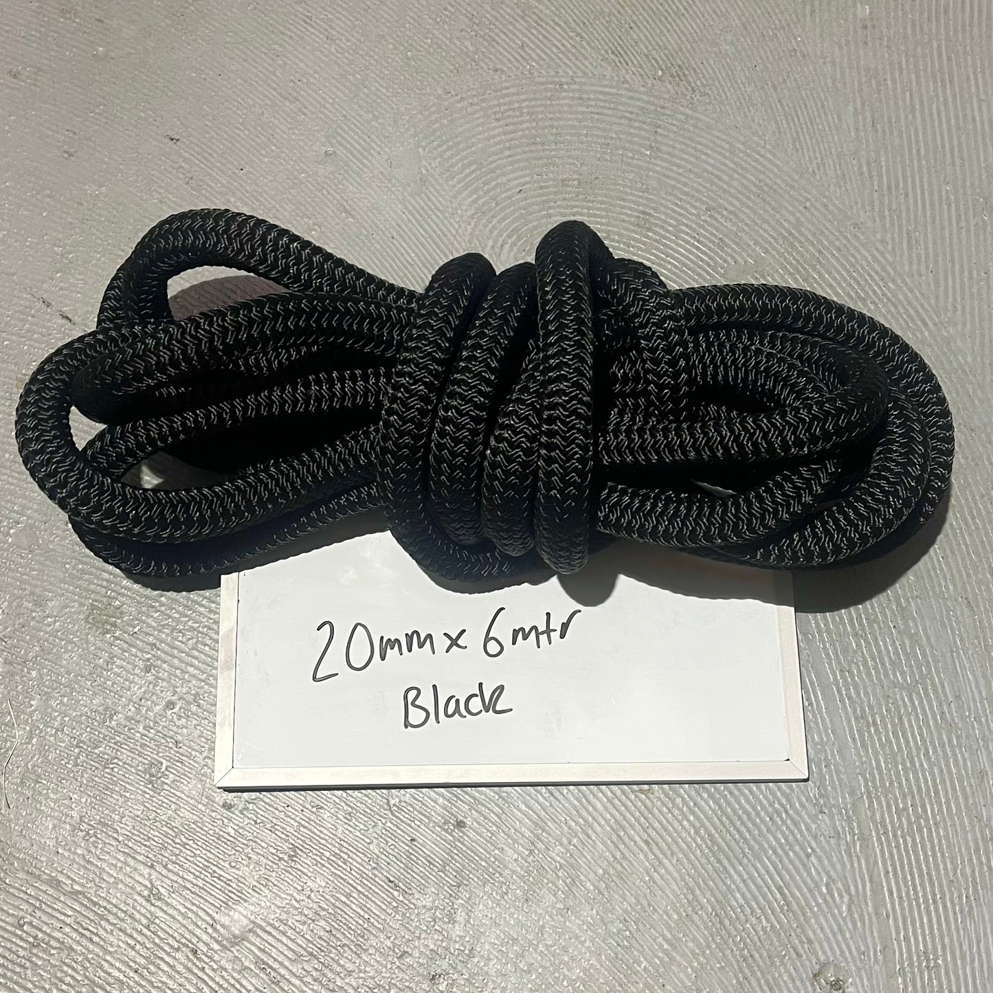 20MM X 6MTR BLACK DOUBLE BRAIDED ROPE OFF CUT