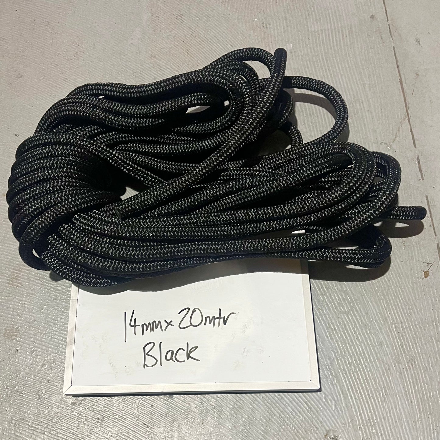 14MM X 20MTR BLACK DOUBLE BRAIDED ROPE OFF CUT